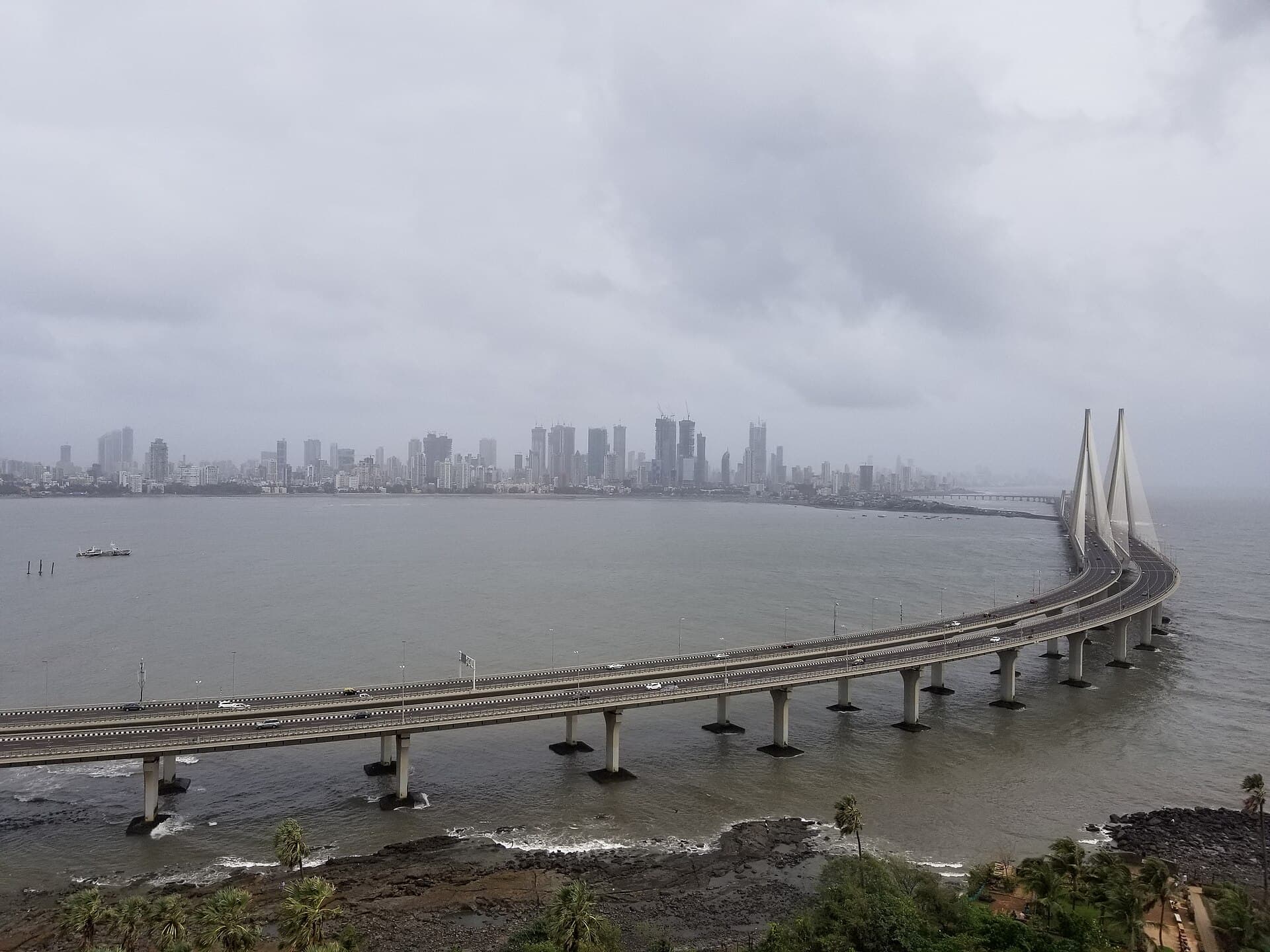 Mumbai skyline with the Bandra–Worli Sea Link — IELTS Writing Band 7 for test-takers in India